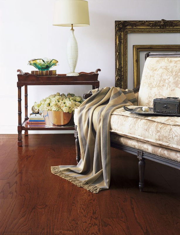 Turlington Lock and Fold Oak Cherry