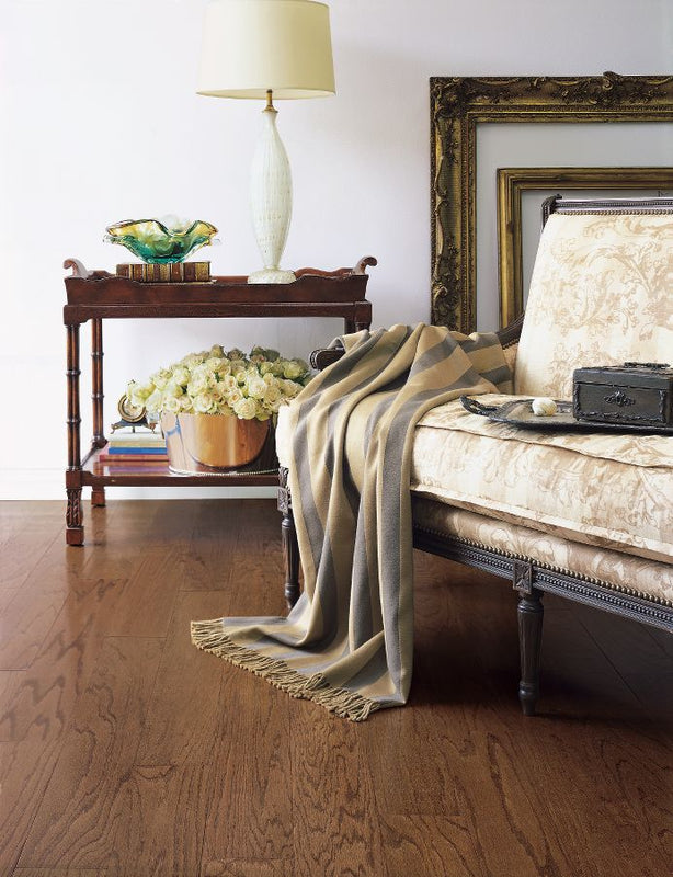 Turlington Lock and Fold Oak Saddle