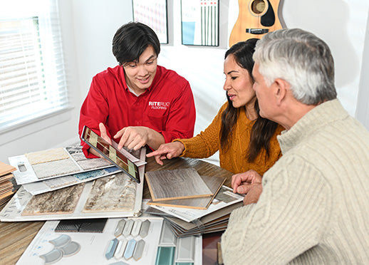 specilist working with customer for in home shopping